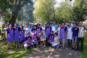 ”Gulaşul Centenar” şi ”Tocăniţa din cartofi bleu-jandarm” s-au întrecut la Festivalul Cartofului din Miercurea Ciuc