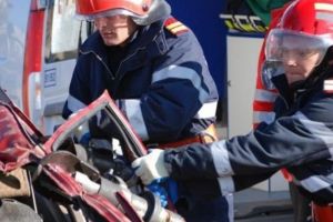 Accident rutier cu şase victime, între care doi copii, pentru că şoferul avea ”alte preocupări”