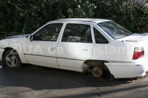 Zeci de autovehicule identificate ca fiind abandonate sau fara stapan in municipiul Constanta 