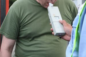 Poliţia, pe urmele unui şofer beat