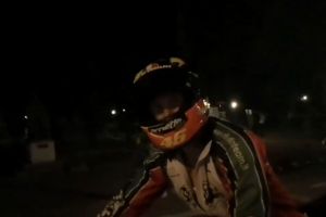 Tânărul din Bistriţa care şi-a inscripţionat motocicleta cu mesaje anti-PSD explică: E atitudinea unui om ajuns la saturaţie (FOTO)