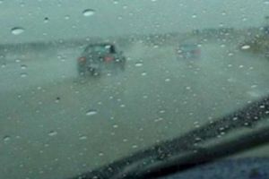 Trafic ÎNGREUNAT pe Autostrada Soarelui! Fenomene meteo EXTREME. Vizibilitate sub 100 de metri
