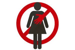 Hărţuirea sexuală şi psihologică e contravenţie când nu e infracţiune Amenzi de la 3000 de lei