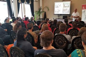 Studenţi ai Universităţii din Bucureşti, în schimb de experienţă în Țara Haţegului