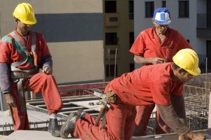 Finlanda recrutează muncitori în construcţii