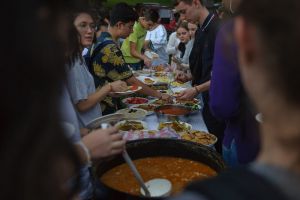 Șezătoare postmodernă. Concerte la Biertan, Richiş, Mălâncrav