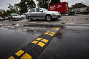 „Cocoaşele” la trecerile de pietoni ar putea apărea frecvent şi pe drumuri naţionale