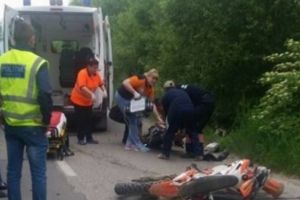 Accident grav pe DN1, la Puchenii Mari. Un motociclist a fost spulberat de masina si se afla in stare grava