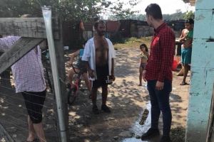 Un TÂNĂR arădean îşi SERBEAZĂ ziua de naştere altfel: AJUTÂND şi DĂRUIND