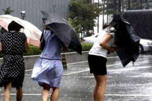 Avertizări meteo de ploi şi vijelii pentru LITORAL, Valea Prahovei şi în alte zone. Alerte COD GALBEN de INUNDAŢII