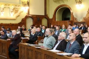 Consilierii judeţeni, convocaţi în şedinţă extraordinară