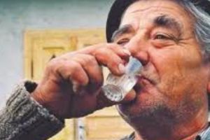 Câţi BANI face din ŢUICĂ ministrul implicat în SCANDALUL MOMENTULUI