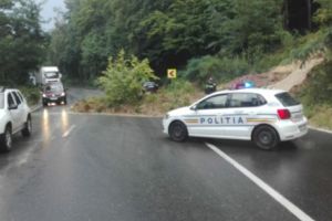 Trafic blocat, acum, la Drăganu, pe sensul spre Piteşti