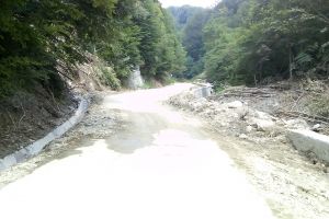 Se redeschide circulaţia spre Sarmis Regia. Deocamdată, doar pentru autoturisme