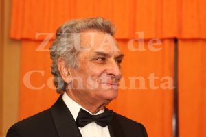 #RespectTeatru: Medalia Jean Ionescu“ si placheta CJC #RespectTeatru, pentru tenorul Vasile Moldoveanu