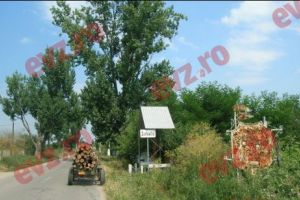 Anchetă poliţienească în satul bântuit de strigoii care aruncă pietre cu praştia