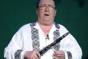 Salve de armă şi cântece de jale la înmormântarea lui Dumitru Fărcaş