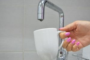 Consumatorii de pe Calea Borşului rămân, joi, fără apă!