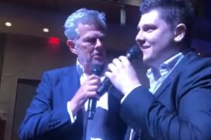 VIDEO. Sătmărean, duet cu famiosul David Foster, în SUA. Americanii, impresionaţi