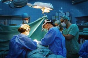 PREMIERĂ medicală în România. Ce operaţie au reuşit medicii timişoreni