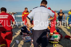 Descoperire macabra pe plaja din Mangalia. Valurile au adus la mal trupul unei femei. Victima, identificata de politisti