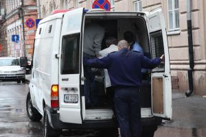 Scandalul din Broscărie – Tânărul cu coroana funerară, internat la Psihiatrie