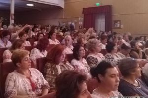FOTO / VIDEO: Sute de cadre didactice din România, Republica Moldova, Ucraina şi Serbia prezente la congresul de la Alba Iulia. S-a semnat o declaraţie simbolică de unire a României cu Republica Moldova