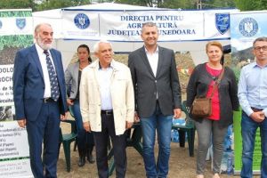 Ministrul Agriculturii la Băcia: „Din 16 octombrie, se acordă subvenţiile”
