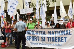 Angajaţi ai Ministerului condus de Ioana Bran, în grevă generală