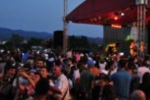 Se apropie sărbătoarea oraşului Oţelu Roşu. Cap de afiş – Lidia Buble!