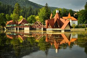 Știi care sunt OBLIGAŢIILE administratorilor unităţilor de turism?