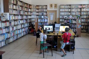 Biblioteca din Cartierul CFR căutată de copii în vacanţă