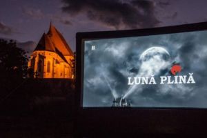 Iubitorii filmului aşteptaţi la Festivalul „Lună Plină” de la Biertan