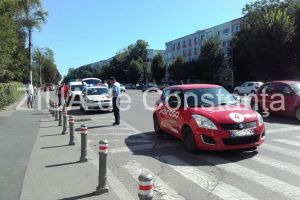 Imagini de la eveniment. Accident rutier in municipiul Constanta, la intersectia strazilor Eliberarii cu Dezrobirii. Un pieton a fost ranit