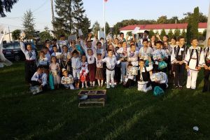 Laureaţii Festivalului-concurs de toacă pentru copii şi tineret „Lemnul sfânt care ...