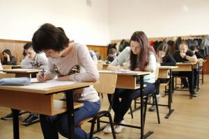 1.500 de elevi vor să susţină bacalaureatul din toamnă