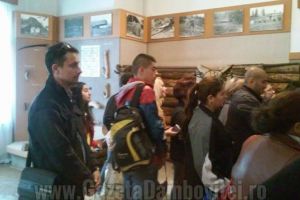 Tabăra de comunicare şi abilităţi practice pentru voluntari EUROPE DIRECT