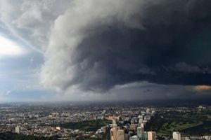 Află cum trebuie să te comporţi în caz de furtuni