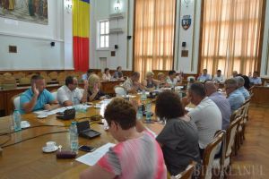 Vitejie à la PSD: La o zi după ce-au făcut tărăboi pentru presă pe marginea Raportului Camerei de Conturi la Primăria Oradea, mucles la şedinţa Consiliului Local