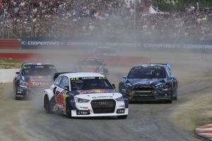 Regal automobilistic în oraşul regal Curtea de Argeş