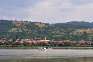Experienta maxima pe Dunare. Aproape de Timisoara puteti descoperi distractia sarbeasca