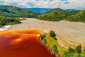 FOTO/ VIDEO: În Munţii Apuseni, întâlnire între ”Fiii satului” la 30 de ani de când localitatea nu mai există
