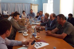 Întâlnire între preşedinţii consiliilor Judeţene Bacău şi Harghita