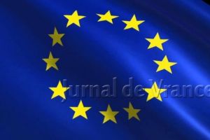 Cel mai mare steag al UE din România ajunge, vineri, la Focşani