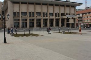 „Ambulanţa bunului-simţ”, pe esplanada Casei de Cultură Suceava