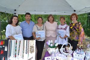 FOTOGALERIE. Diplome de recunoştinţă pentru meşterii care păstrează tradiţia în Țara Oaşului