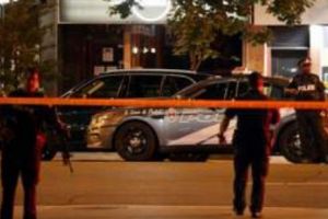  Mai multe decese în atacul, ÎNCĂ în desfăşurare, din Fredericton! Poliţia cere populaţiei să se ÎNCHIDĂ în CASE