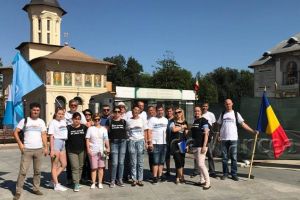 LIVE: Cel mai mare steag al UE este desfăşurat la Focşani