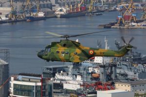 Constanta. Antrenament comun al Fortelor Aeriene Romane si Fortelor Navale Romane