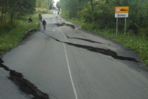 Drumul spre Boteni rămâne închis